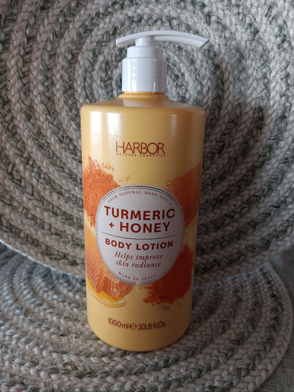 Arbor Turmeric + Honey Body Lotion - Yellow and White Pump